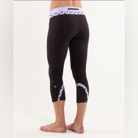 Lululemon Run: Inspire Crop II Blac /Lilac /High Noon Dot Lilac/ size 8 - Picture 3 of 12